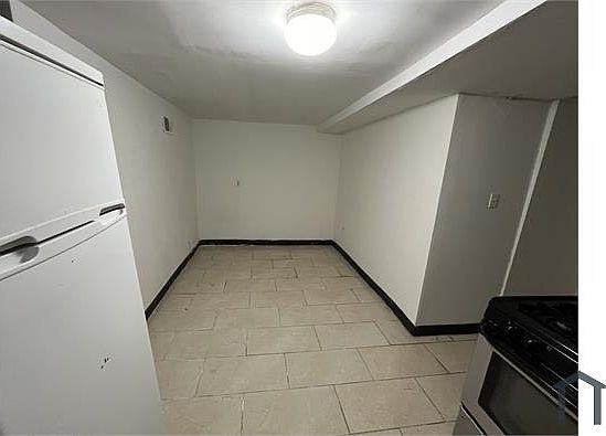 4th image of 4329 Roanoke Pkwy #1B