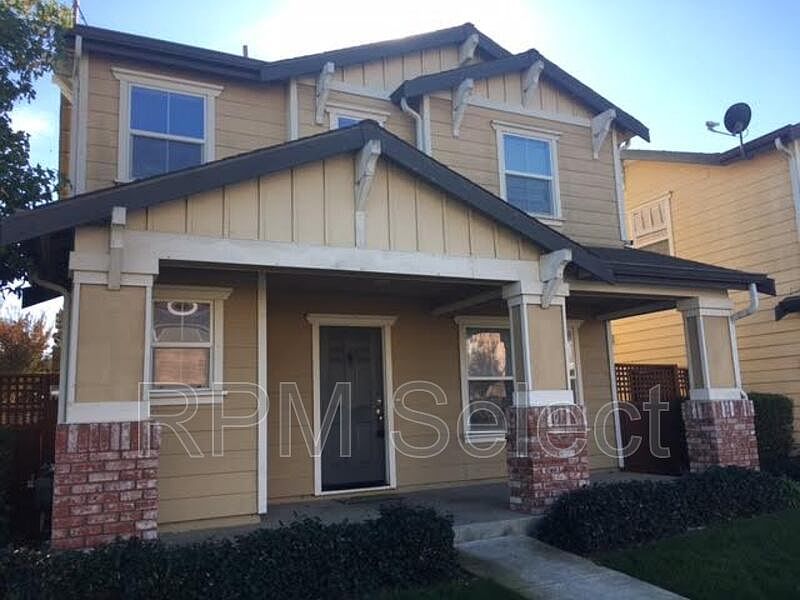 1st image of 3096 Puffin Cir