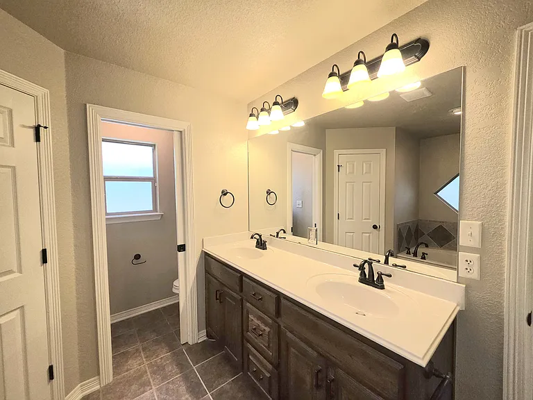 5020 Sean Patrick Gln — Photo 17