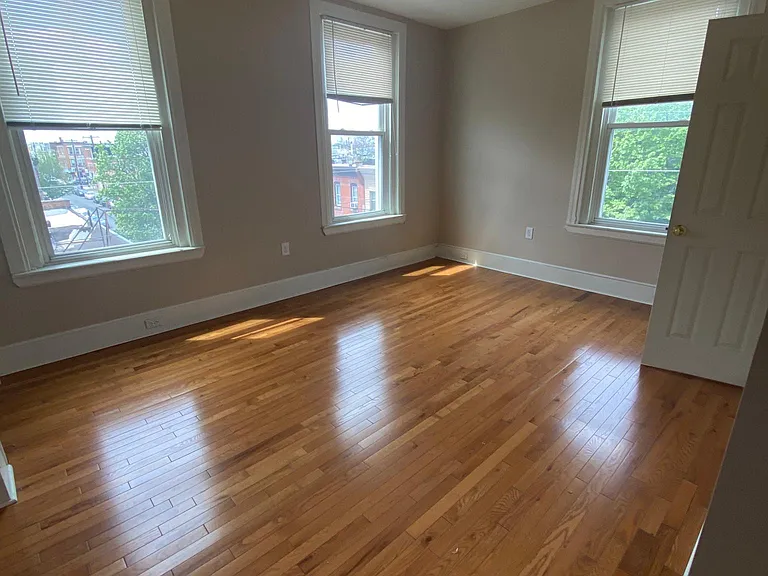 1551 McKean 3rd Floor #3RD FLOOR — Photo 1