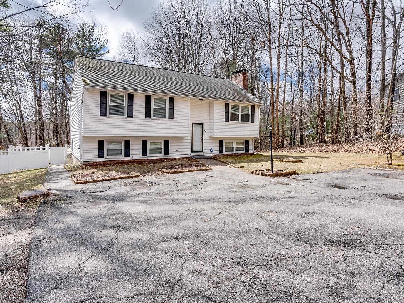 121 Hackett Hill Road, Hooksett, NH 03106 Zillow