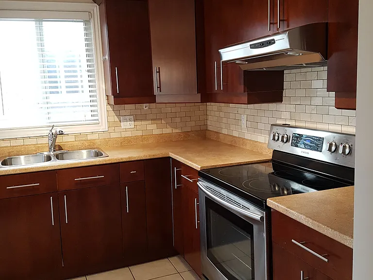 2206 Coronation Dr — Photo 3
