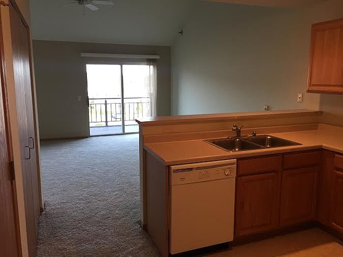 1st image of 302 Prairie Heights Dr APT 305