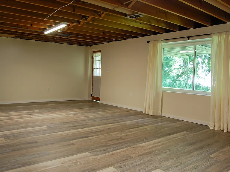 Walk-in basement living area