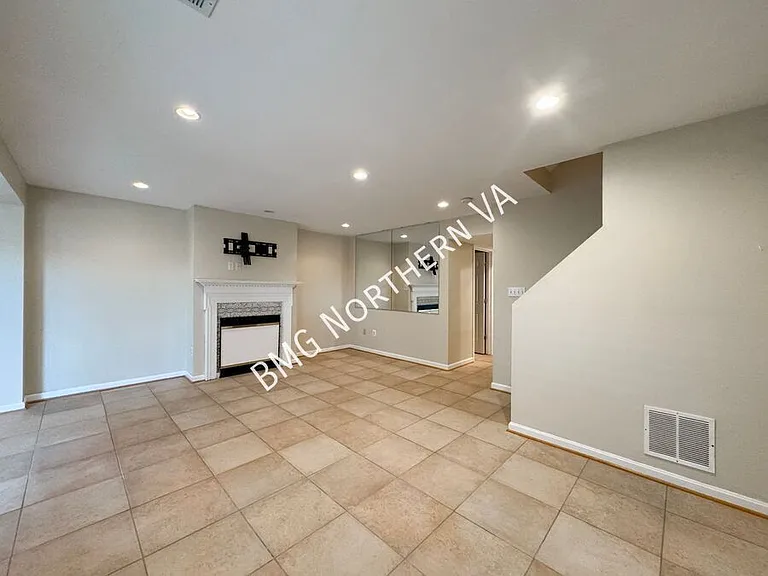 10230 Magnolia Grove Dr — Photo 23