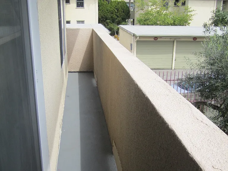 5257 Willowcrest Ave #104 — Photo 15