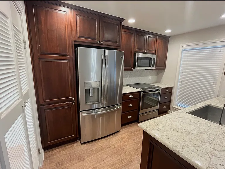 524 Josephine St — Photo 7