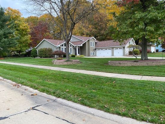 13455 Laurel Ln, Valley View, OH 44125