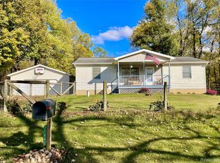 11441 Crampton Rd, Hillsdale, MI 49242