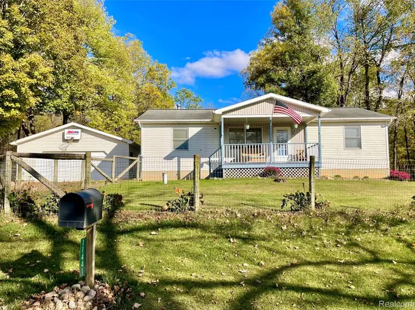 11441 Crampton Rd, Hillsdale, MI 49242