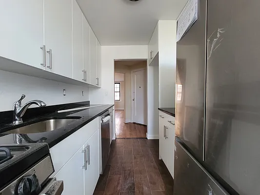 Rented by Made In NY Realty | media 10