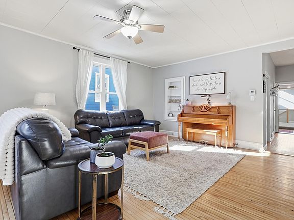 4th image of 511 4th St