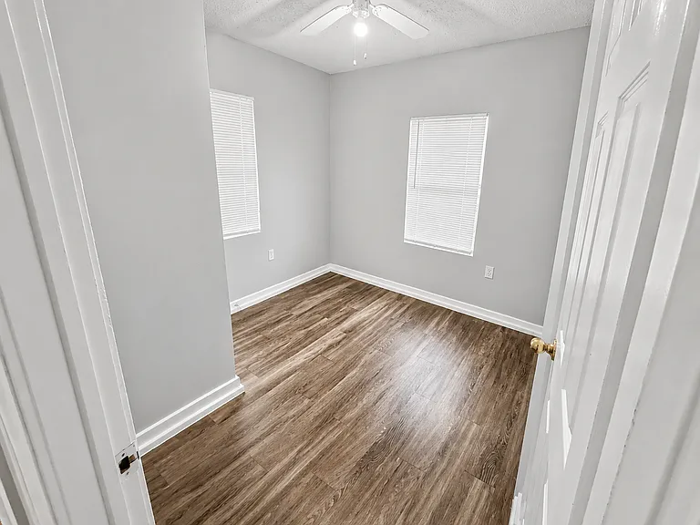 2714 Kavasar Dr — Photo 16