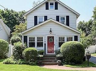 60 W 19th St, Huntington Station, NY 11746
