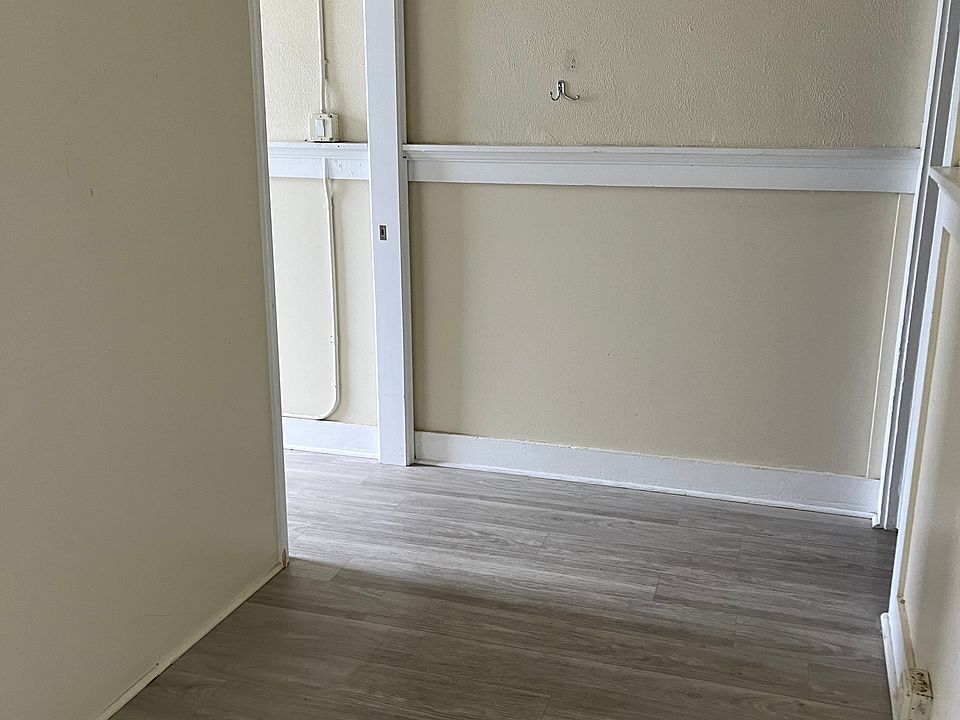 Hallway to bedroom