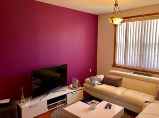 30-63 32nd St #1A, Astoria, NY 11102