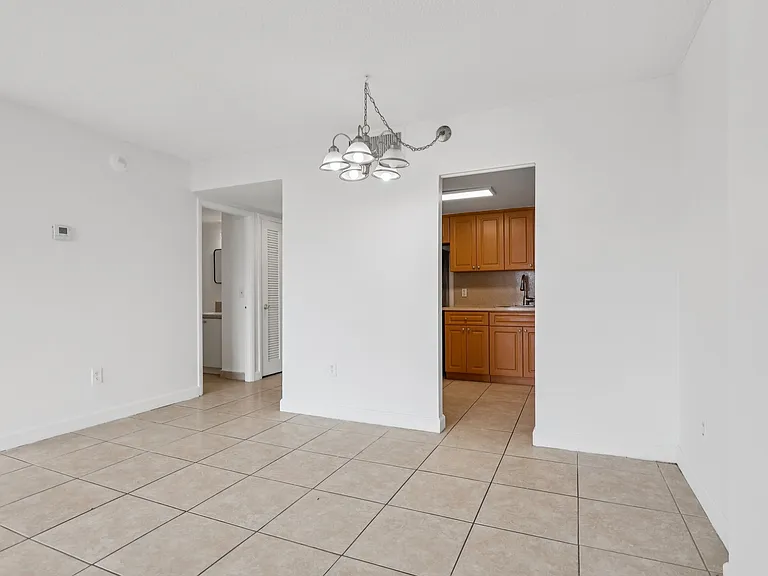 1 Bed 1.5 Bath Unit
