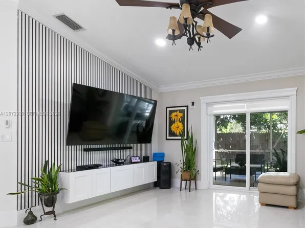 6711 Spring Garden Run, Lake Worth, FL 33463