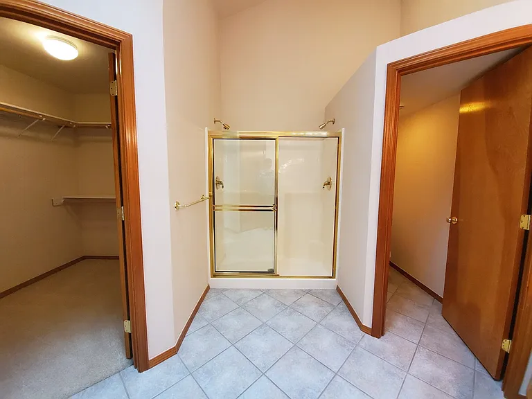 427 Columbia Point Dr — Photo 20