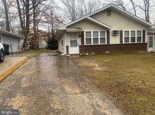 106 Oak Ave, Hammonton, NJ 08037