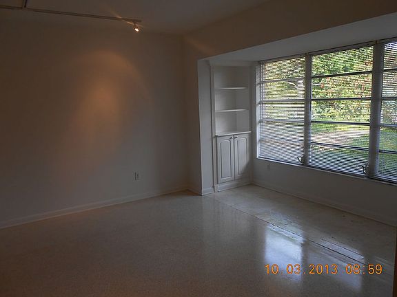 2nd image of 1318 Hilltop Dr