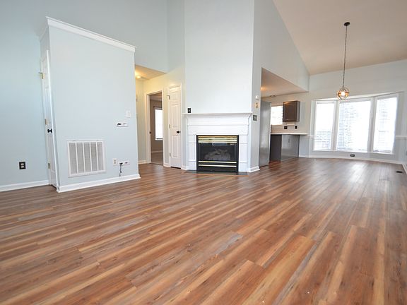 3rd image of 4208 Loon Ln