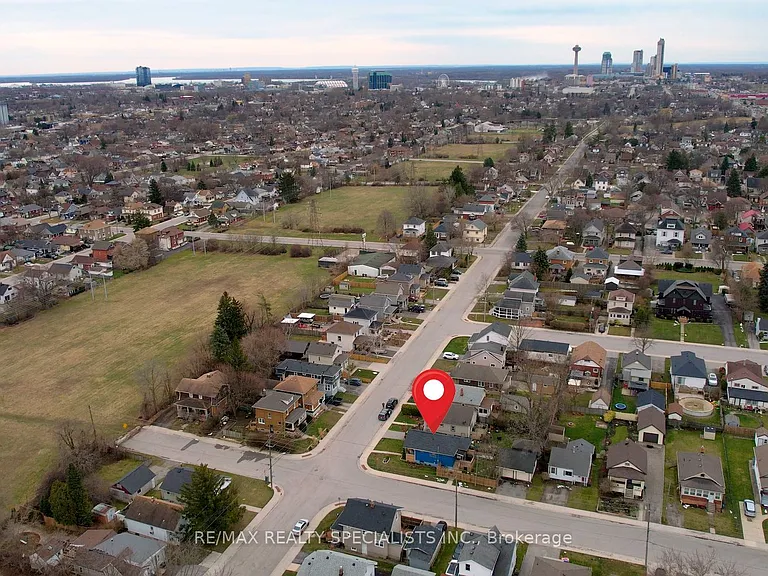 4397 Homewood Ave — Photo 40