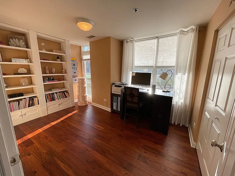 400 Village Cir #216 — Photo 7