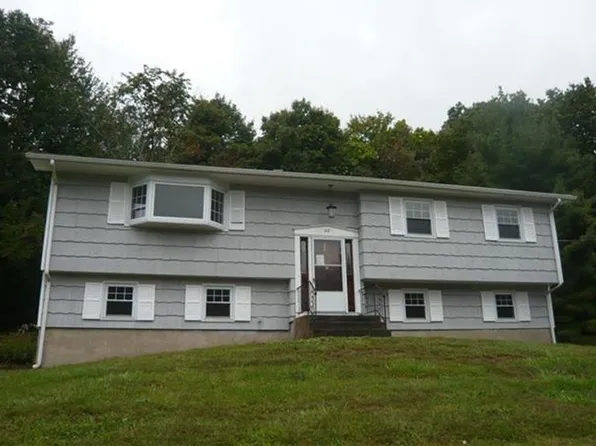 22 Great Oaks Dr, New City, NY 10956