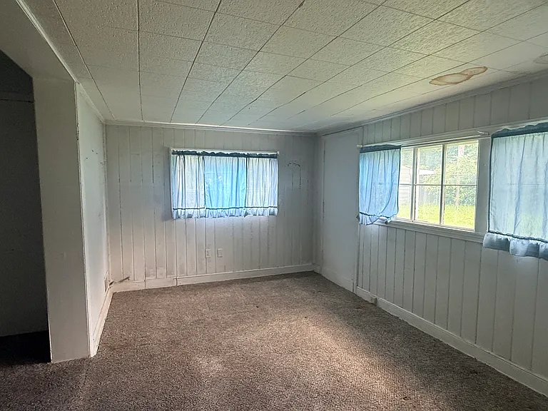 4300 Powell Ave — Photo 9