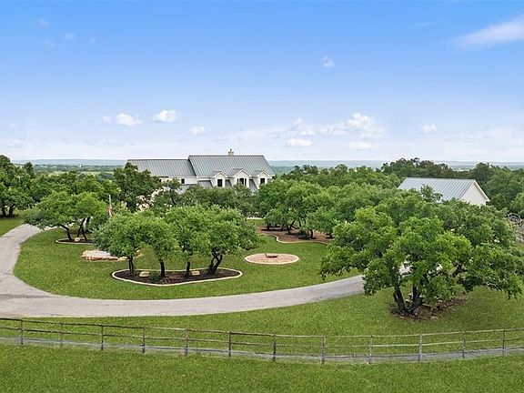 3rd image of 228 Chivo Way