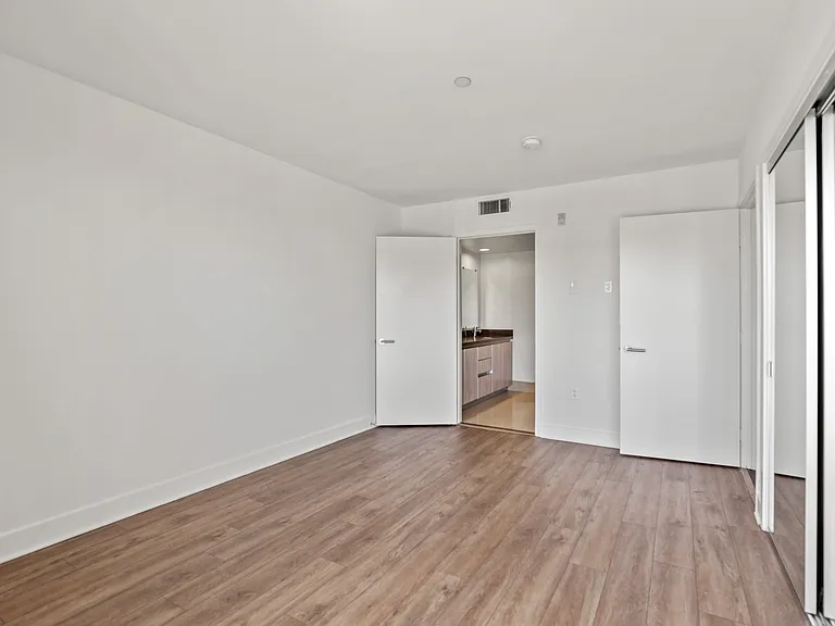 Western Lux — Photo 47