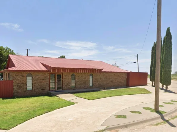 832 N Hillcrest Dr, Jal, NM 88252