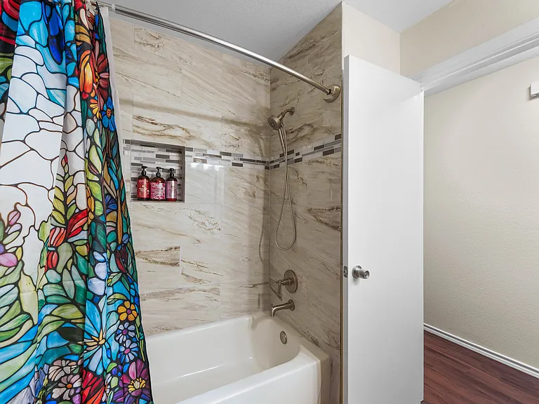 1001 Ridgecrest Dr — Photo 13