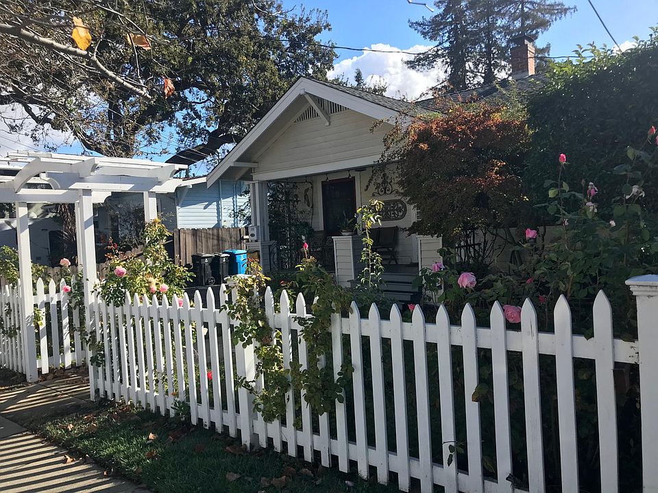 1st image of 247B Lincoln Ave