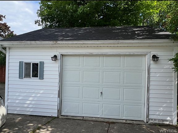 4th image of 3741 Harrison Ave