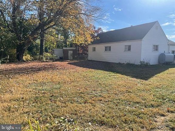 5th image of 1614 W Willow Run Dr