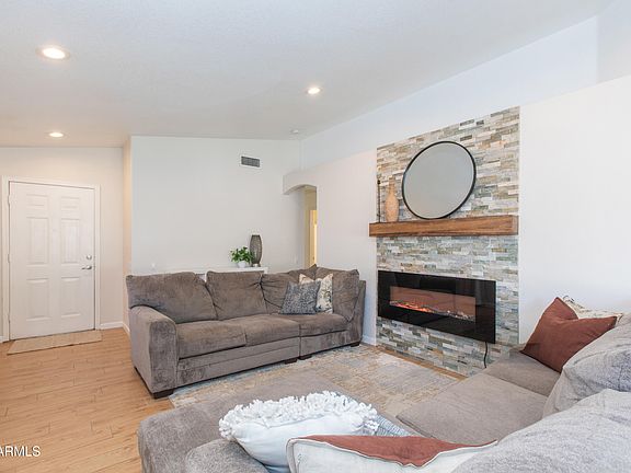 5th image of 16646 N 33RD Way