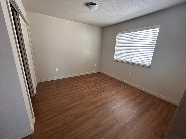 608 E 2nd Ave #202 — Photo 7