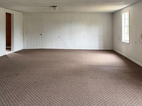 4th image of 3811 Buchanan Loop Rd