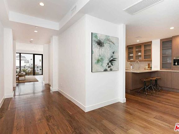 2nd image of 12218 Montana Ave APT 304