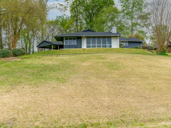 103 Treemont Dr, Tuscumbia, AL 35674