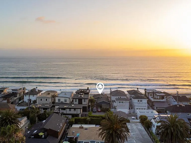 2028 Ocean Front — Photo 31