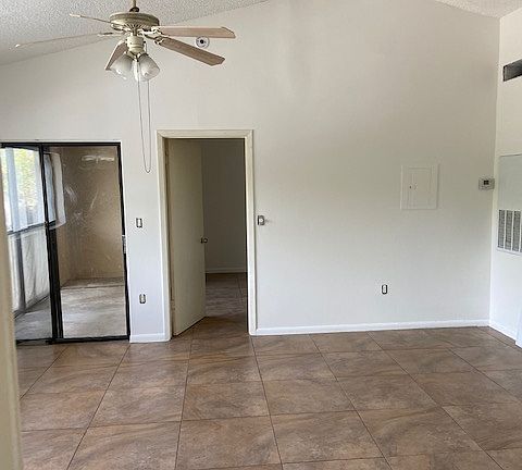 5th image of 2445 SW 18th Ter #12033