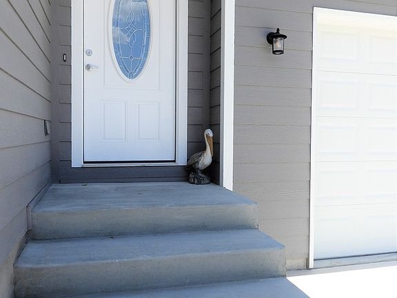 3rd image of 384 Blue Gill Dr