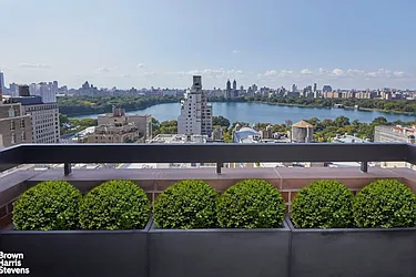 45 East 89th Street, #22C