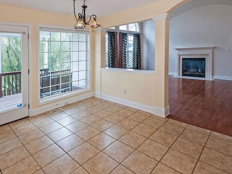 6909 Gates Ln — Photo 8