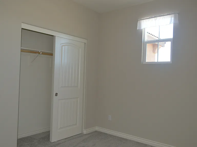 33845 Flood St — Photo 11