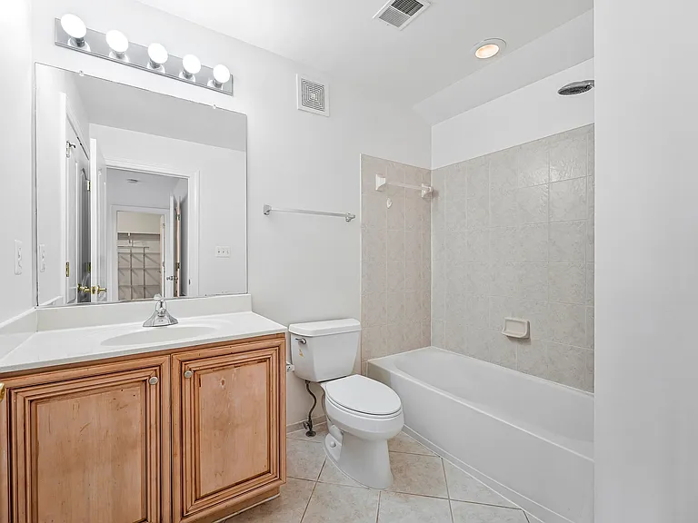 7720 Spoleto Ln — Photo 21