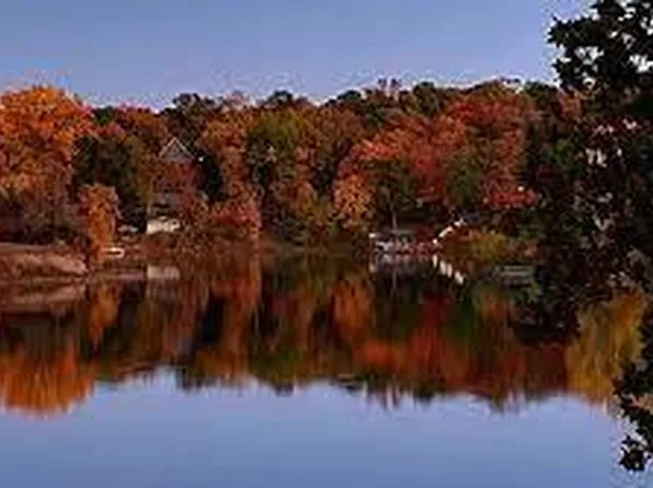 90 W Lakeside Cir, Lacygne, KS 66040